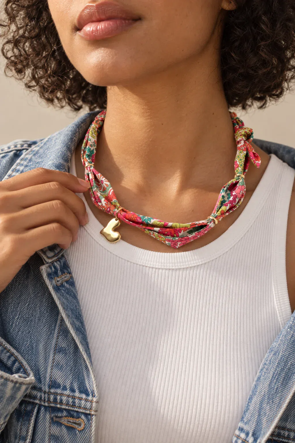 Twilly necklace | Coral flower