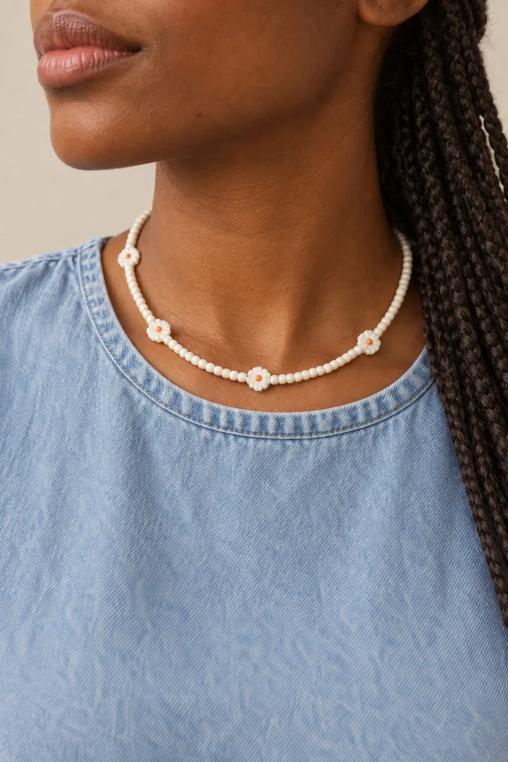 Necklace | Necklace shell white daisy