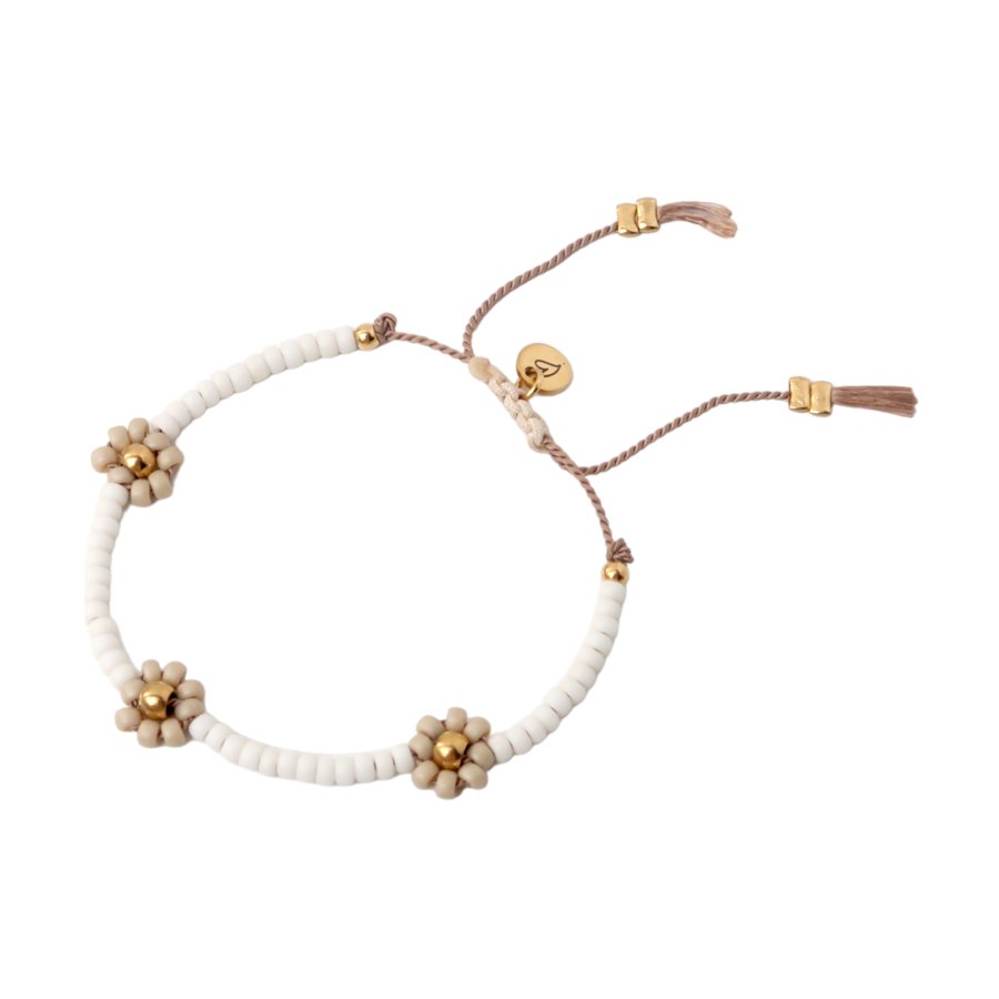LOVEissue daisy bracelet | Ivory, nude 3
