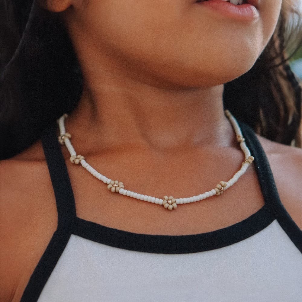 Necklace | Daisy ivory/beige