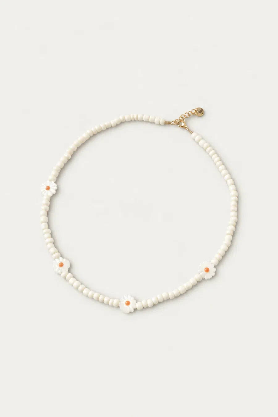 Necklace | Necklace shell white daisy
