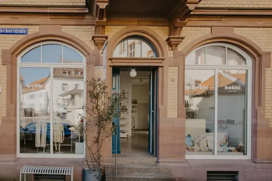 Bobbi Family Store